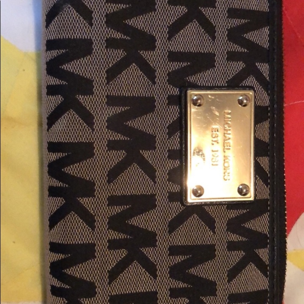 Purses and wallet